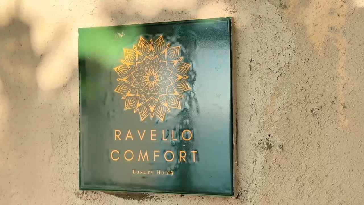 L'insegna di Ravello Comfort
