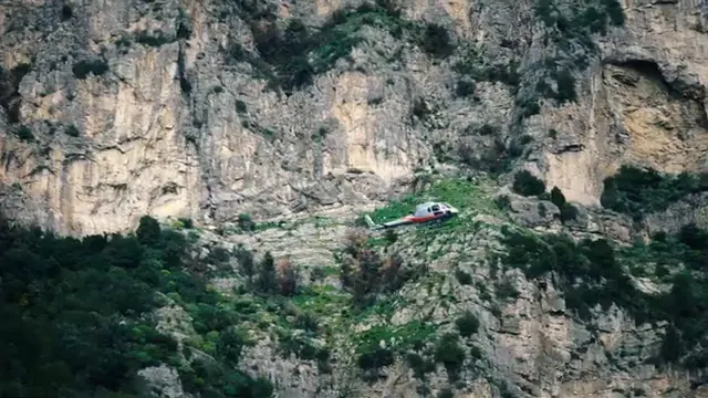 Guarda il video della cucina Molteni che arriva in elicottero a Villa Tre Ville